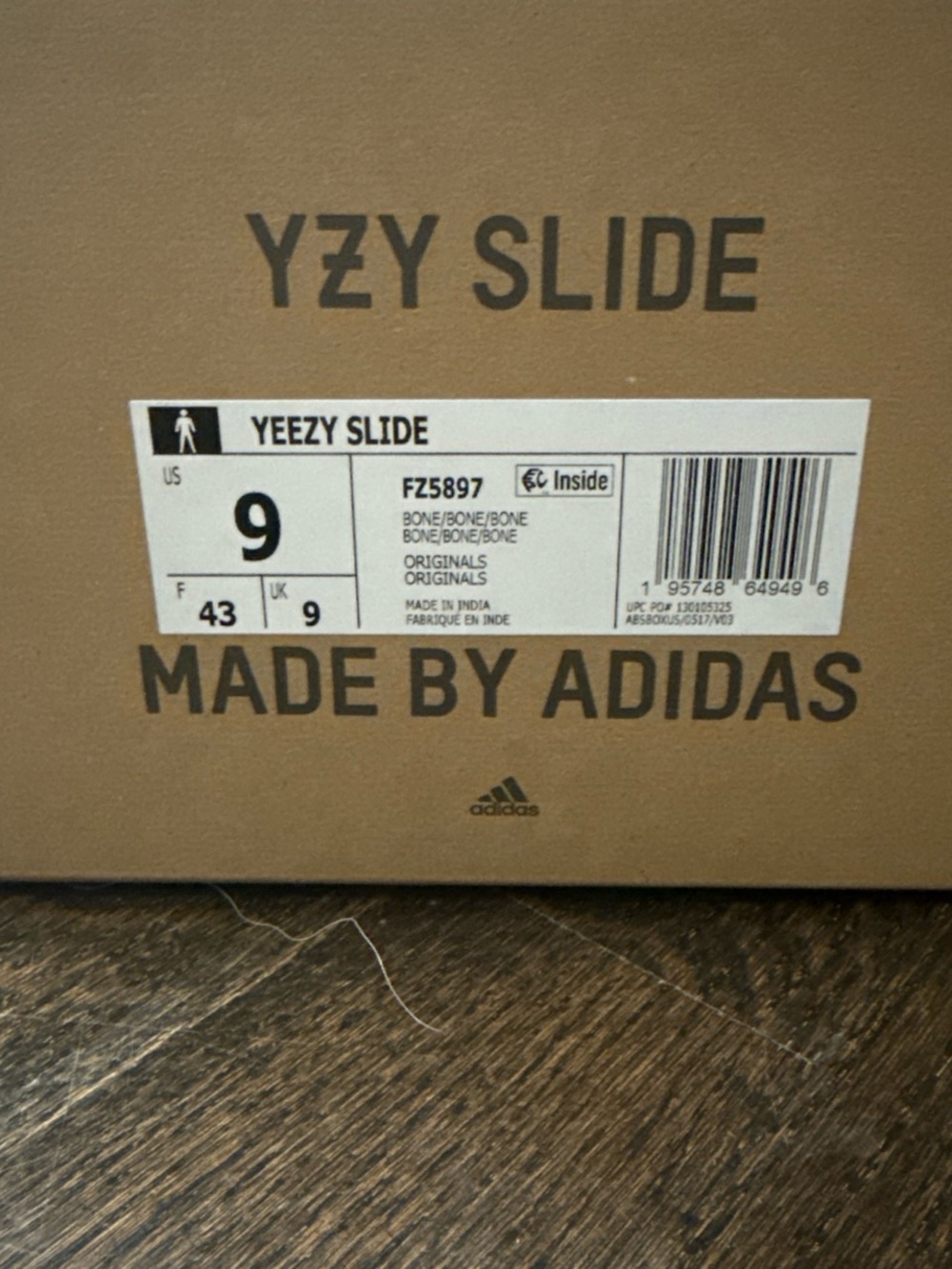 Authentic Yeezy Slides - Picture 2 of 6